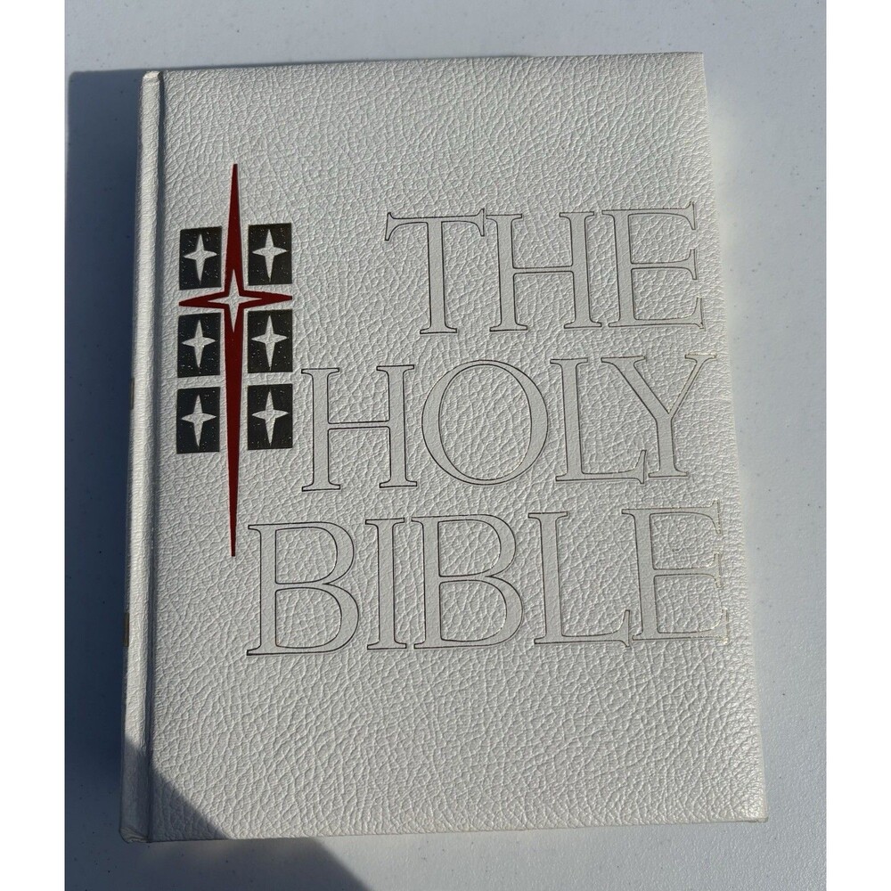 Vintage Holy Bible NAB Family Heritage Illustrated Catholic 1971 Hardcover